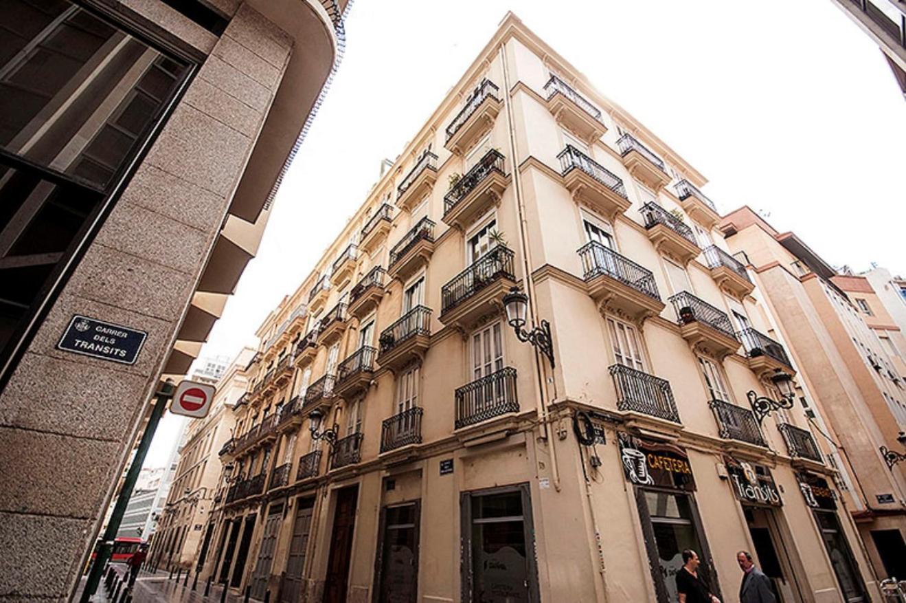 Beds & Breaks Danna Apartment บาเลนเซีย ภายนอก รูปภาพ