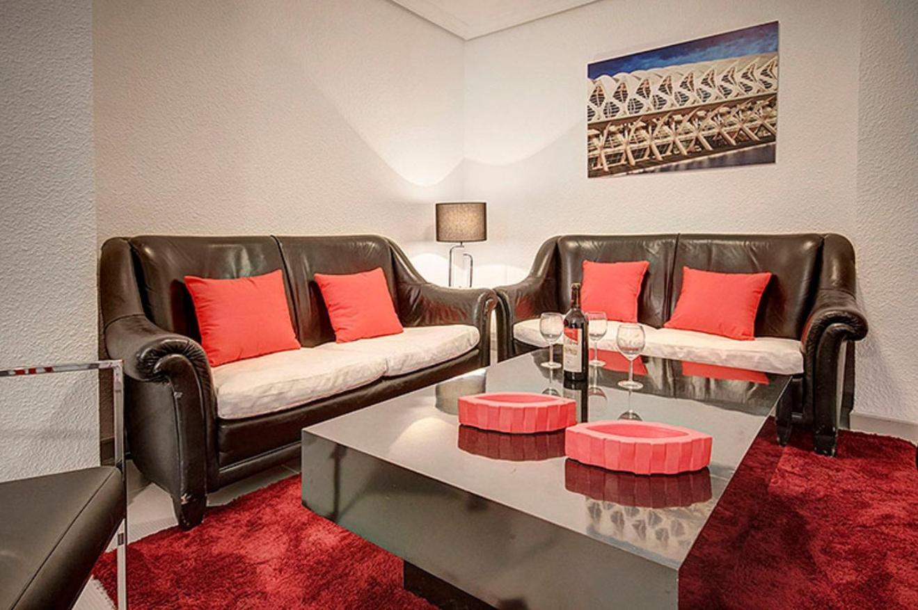 Beds & Breaks Danna Apartment บาเลนเซีย ภายนอก รูปภาพ